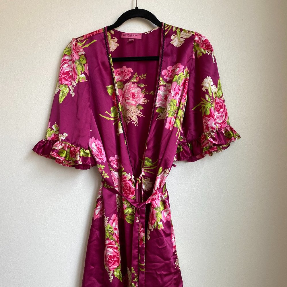 Betsey Johnson Floral Robe | Pink